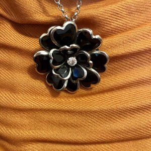 Fun Black Flower Necklace